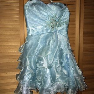Absolutely stunning short light blue prom dress